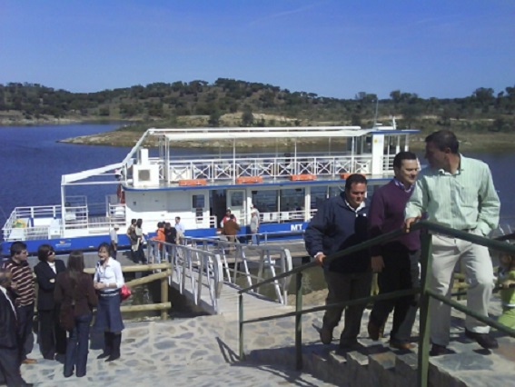 PUERTO DEPORTIVO DE CHELES